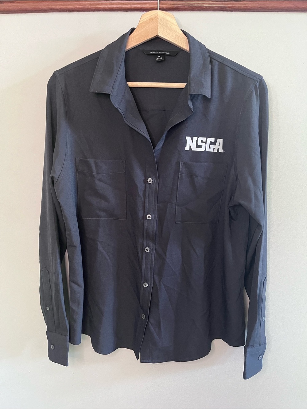 Mercer+Mettle Womens Black NSGA Logo Long Sleeve Button Down Shirt Size M‎